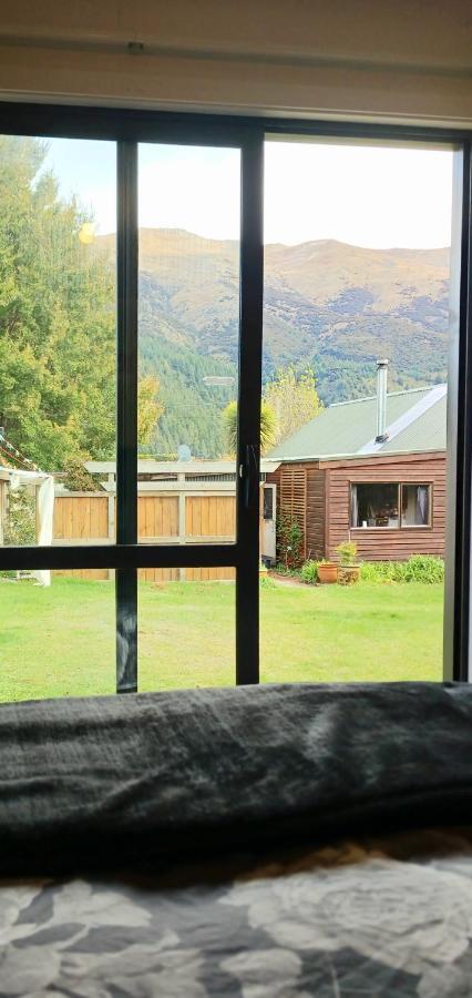 Lake Hawea Cabin With Mountain Views- Outdoor Bath! Lago Hawea Exterior foto